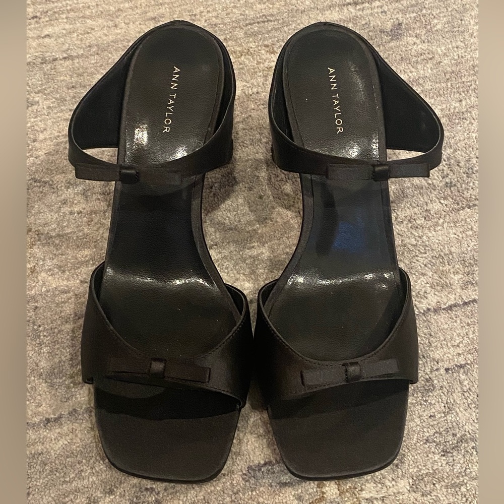 Ann Taylor Bow Sandal Heels